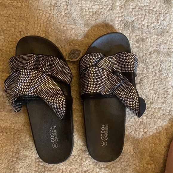 Black & Bling Coco & Carmen flip flops - Picture 3 of 7